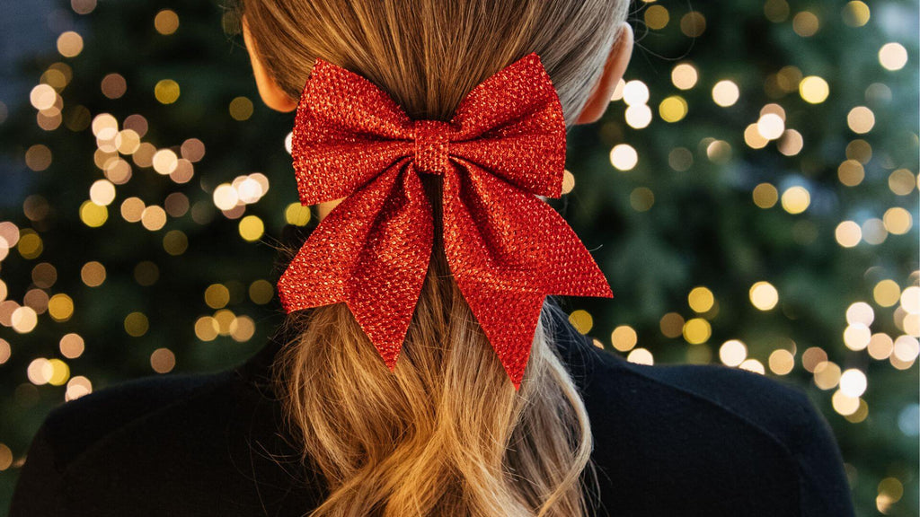 holiday hair blonde with red bow