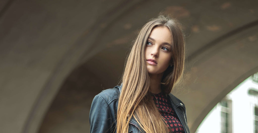 woman with long blonde hair